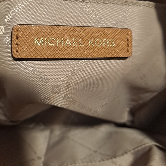 MICHAEL KORS JET SET MEDIUM TRAVEL TOTE - Picture 6 of 7